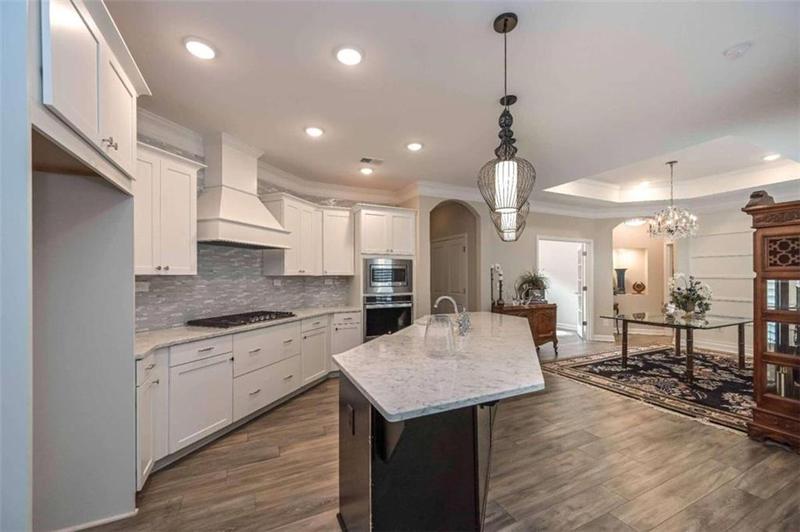 Image for property 102 Windmill Way, Carrollton, GA 30117