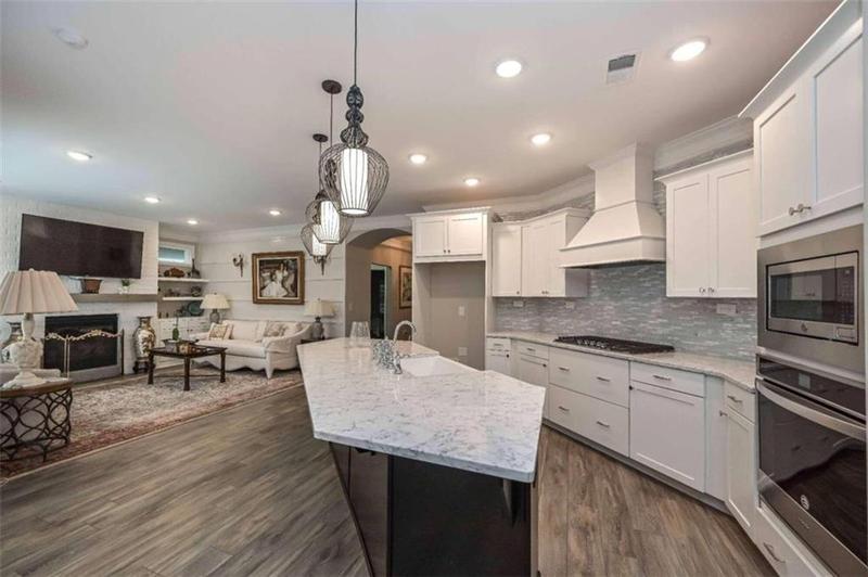 Image for property 102 Windmill Way, Carrollton, GA 30117