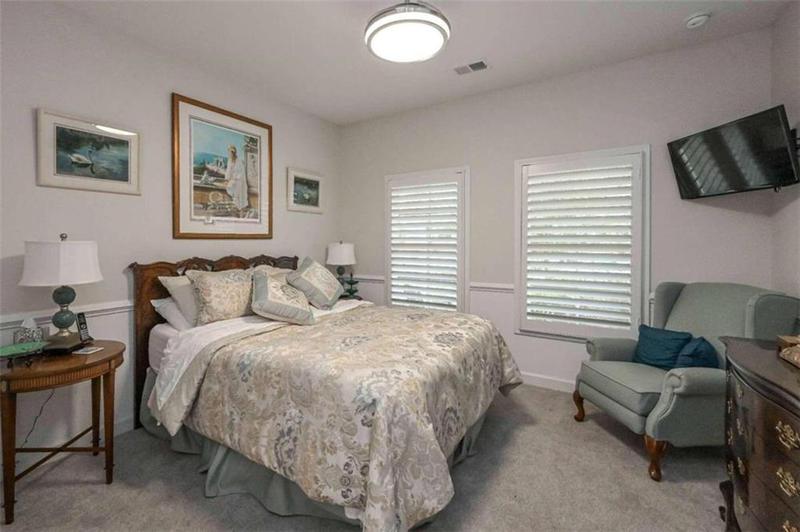 Image for property 102 Windmill Way, Carrollton, GA 30117