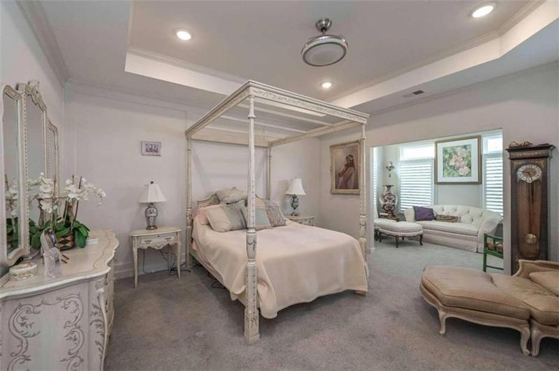 Image for property 102 Windmill Way, Carrollton, GA 30117