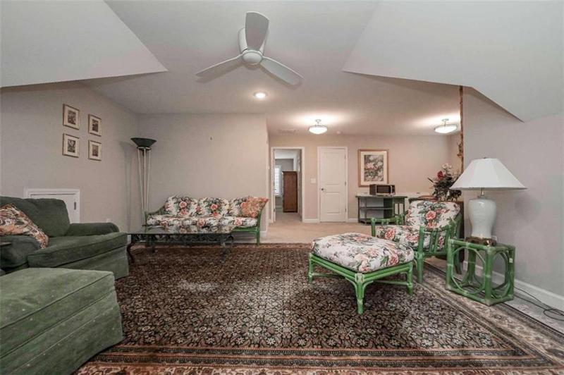 Image for property 102 Windmill Way, Carrollton, GA 30117