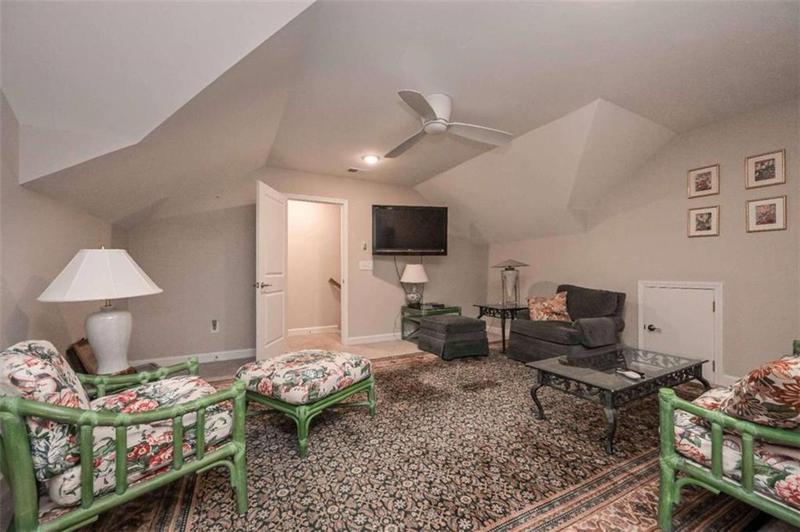 Image for property 102 Windmill Way, Carrollton, GA 30117