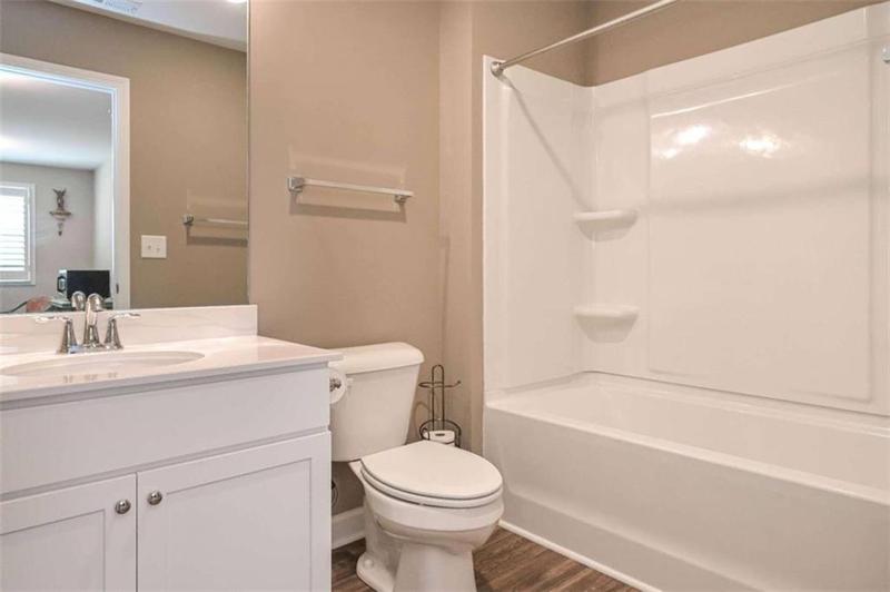 Image for property 102 Windmill Way, Carrollton, GA 30117