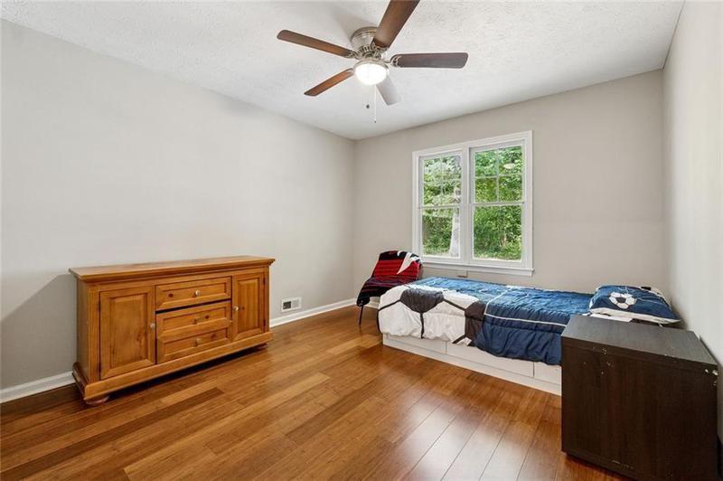 Image for property 760 Whitehall Way, Roswell, GA 30076
