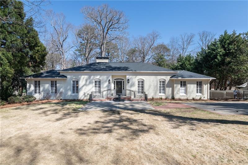 Image for property 139 Paces Ferry Road, Atlanta, GA 30305