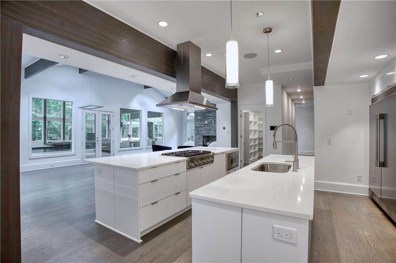 Image for property 2883 Roxboro Road, Atlanta, GA 30324
