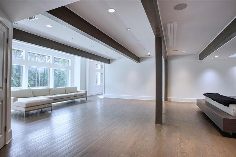 Image for property 2883 Roxboro Road, Atlanta, GA 30324