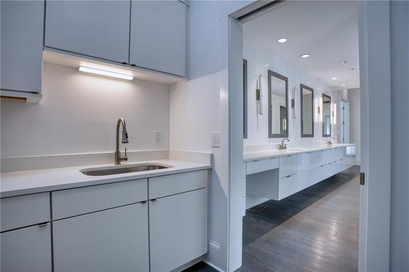 Image for property 2883 Roxboro Road, Atlanta, GA 30324
