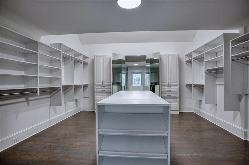 Image for property 2883 Roxboro Road, Atlanta, GA 30324