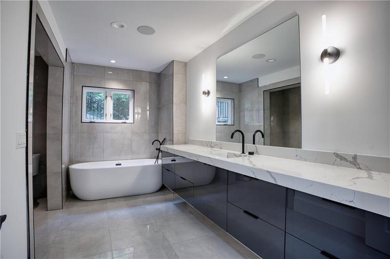 Image for property 2883 Roxboro Road, Atlanta, GA 30324