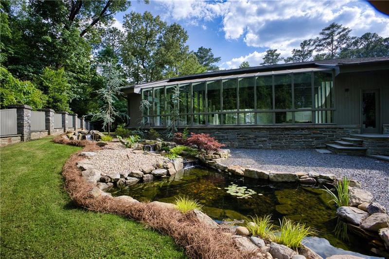 Image for property 2883 Roxboro Road, Atlanta, GA 30324