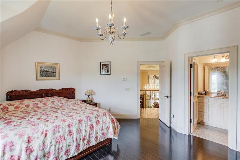 Image for property 5004 Gunnison Trace, Suwanee, GA 30024