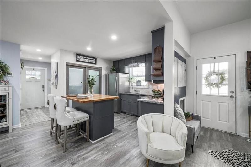 Image for property 9050 Pine Tree Circle, Gainesville, GA 30506