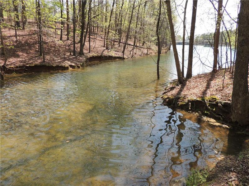 Image for property 9050 Pine Tree Circle, Gainesville, GA 30506