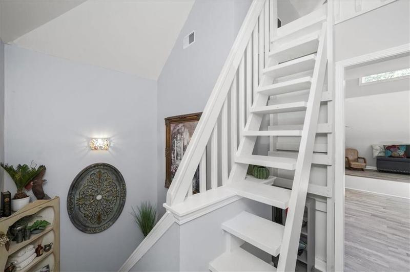 Image for property 9050 Pine Tree Circle, Gainesville, GA 30506