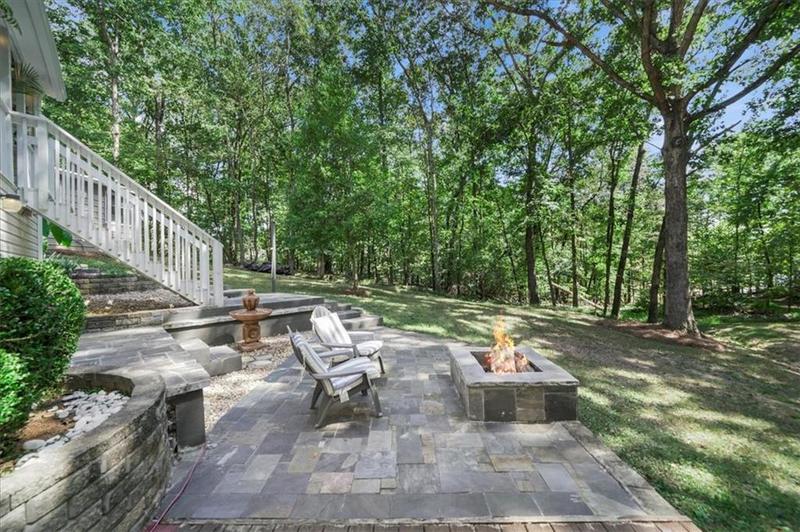 Image for property 9050 Pine Tree Circle, Gainesville, GA 30506