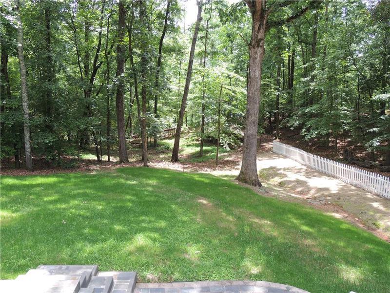 Image for property 9050 Pine Tree Circle, Gainesville, GA 30506