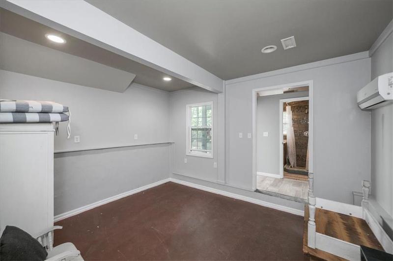 Image for property 9050 Pine Tree Circle, Gainesville, GA 30506