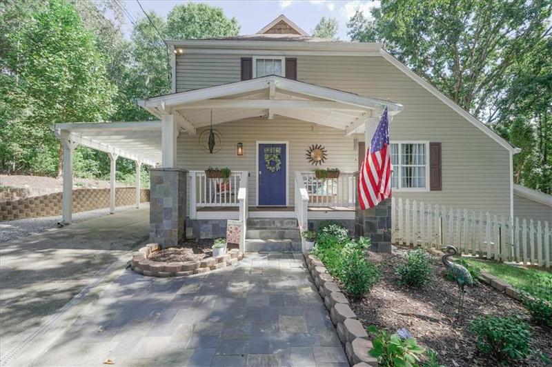 Image for property 9050 Pine Tree Circle, Gainesville, GA 30506