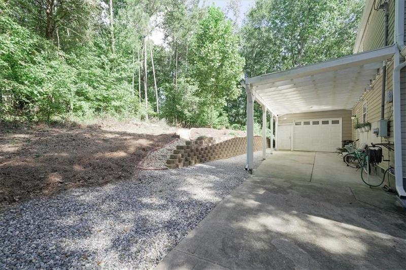 Image for property 9050 Pine Tree Circle, Gainesville, GA 30506