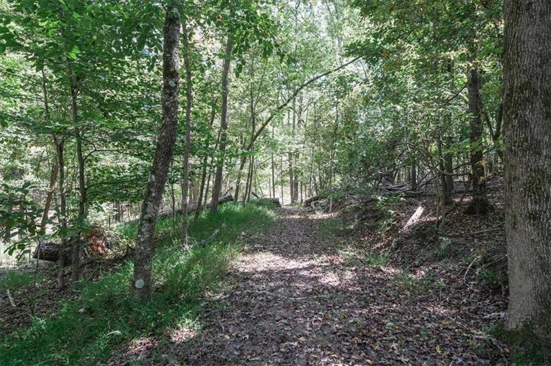 Image for property 9050 Pine Tree Circle, Gainesville, GA 30506