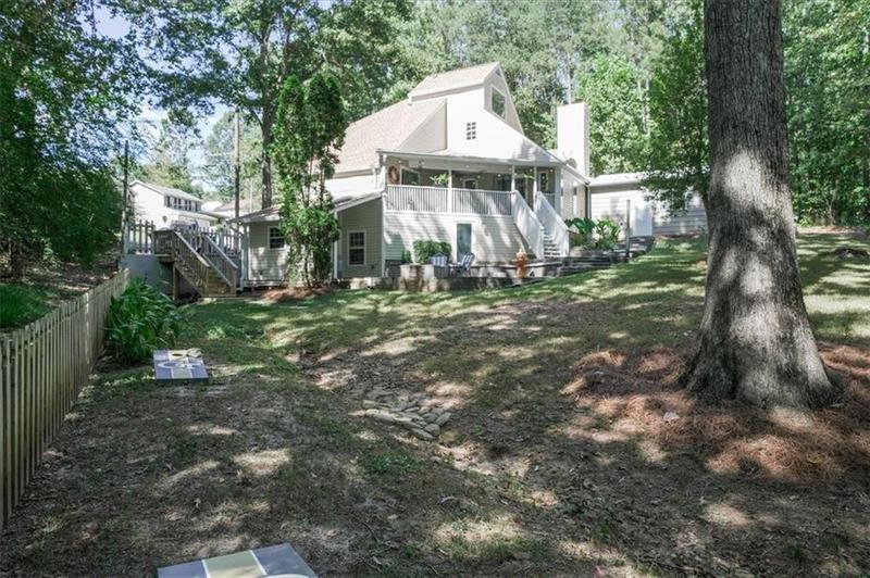 Image for property 9050 Pine Tree Circle, Gainesville, GA 30506