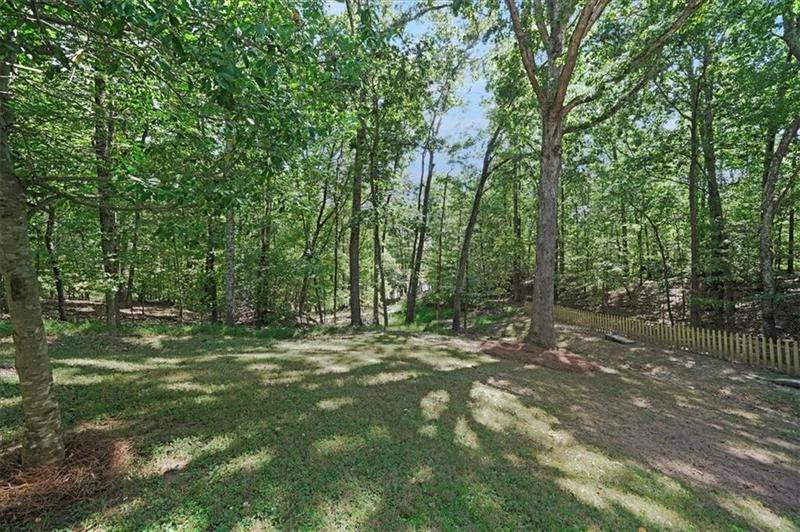 Image for property 9050 Pine Tree Circle, Gainesville, GA 30506