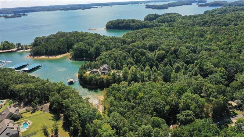 Image for property 9050 Pine Tree Circle, Gainesville, GA 30506