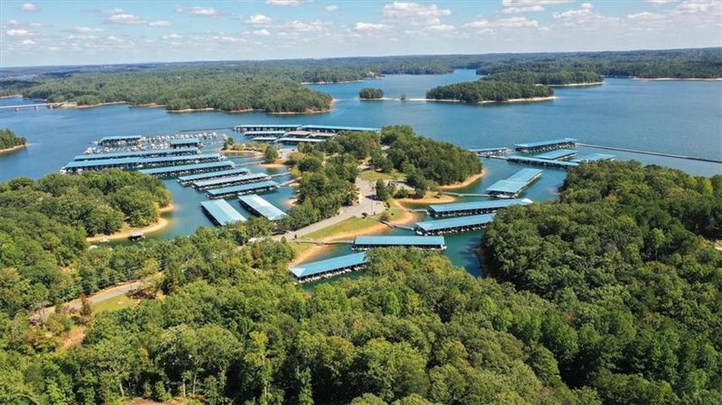 Image for property 9050 Pine Tree Circle, Gainesville, GA 30506