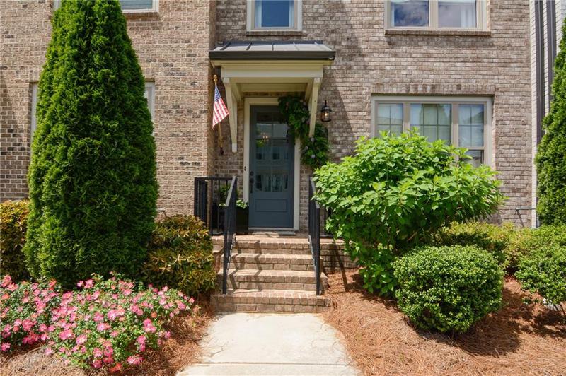 Image for property 14 Lochurst Lane 15, Roswell, GA 30076