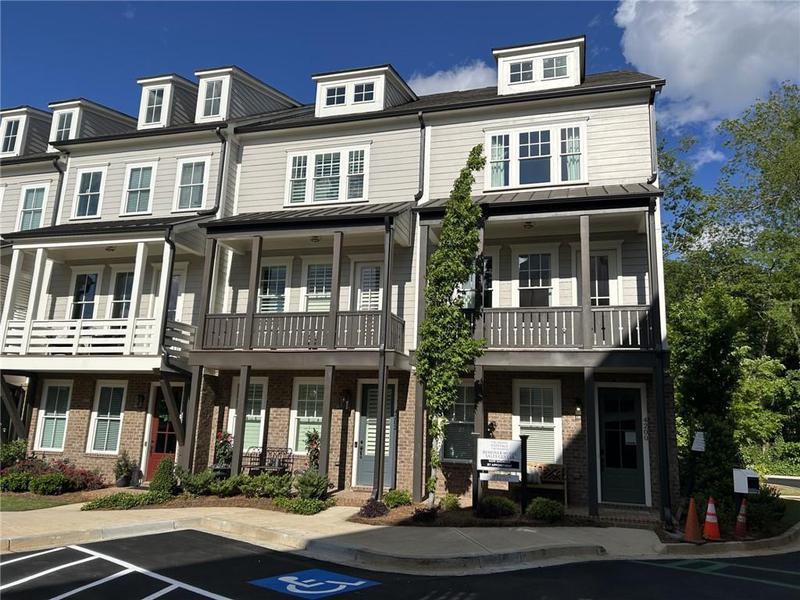 Image for property 4200 Legacy Lane 22, Acworth, GA 30101