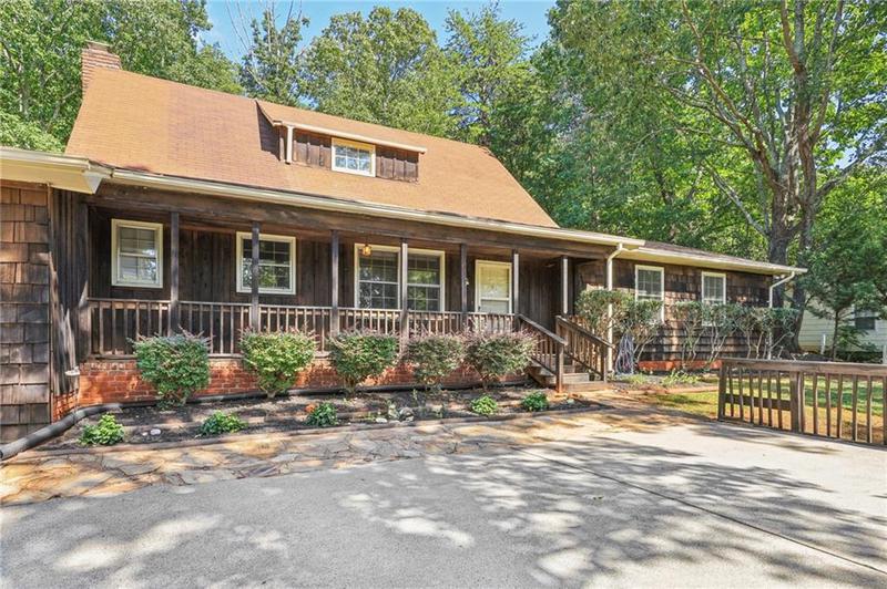 Image for property 19 Roving Hills Circle, Cartersville, GA 30121
