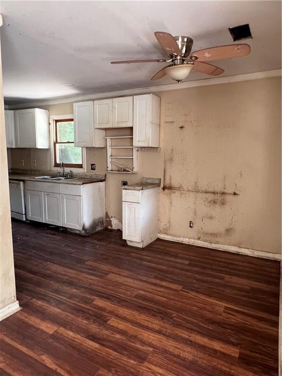 Image for property 2920 Hall Drive, Smyrna, GA 30082