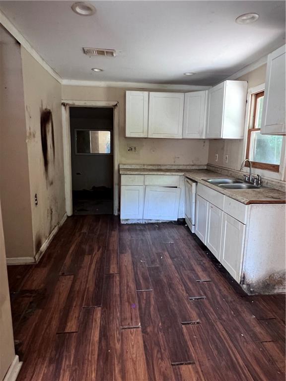Image for property 2920 Hall Drive, Smyrna, GA 30082