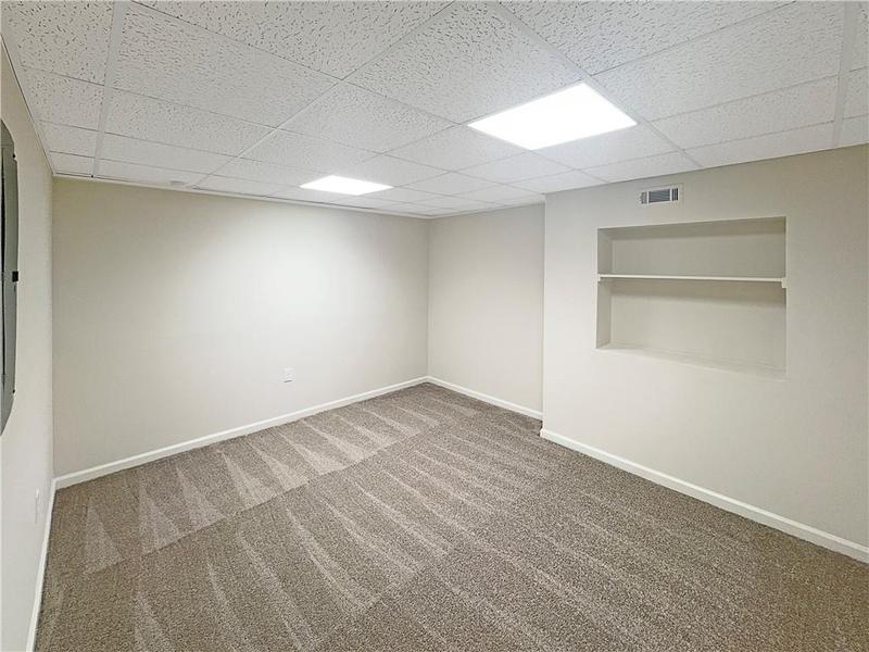 Image for property 200 Eagle Glen Court, Woodstock, GA 30189
