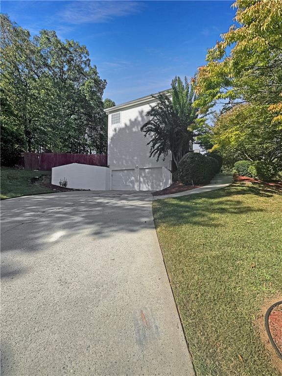 Image for property 200 Eagle Glen Court, Woodstock, GA 30189