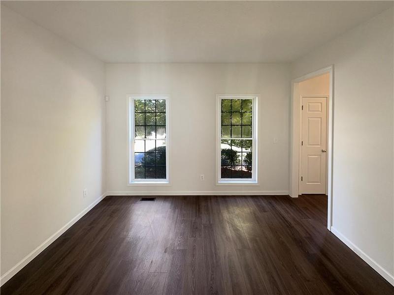 Image for property 200 Eagle Glen Court, Woodstock, GA 30189