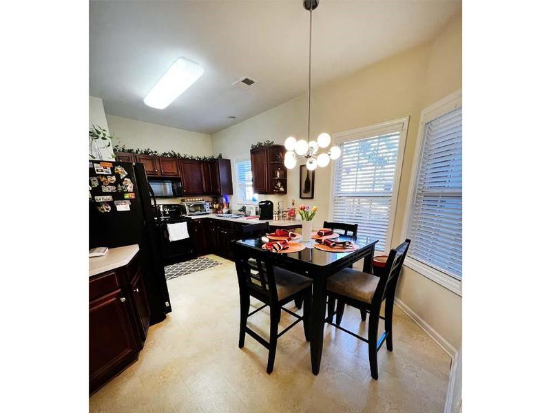 Image for property 2555 Flat Shoals Rd Apt 3305, College Park, GA 30349