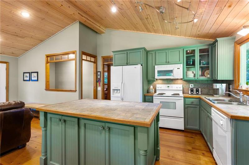 Image for property 8425 Lynn Drive, Gainesville, GA 30506