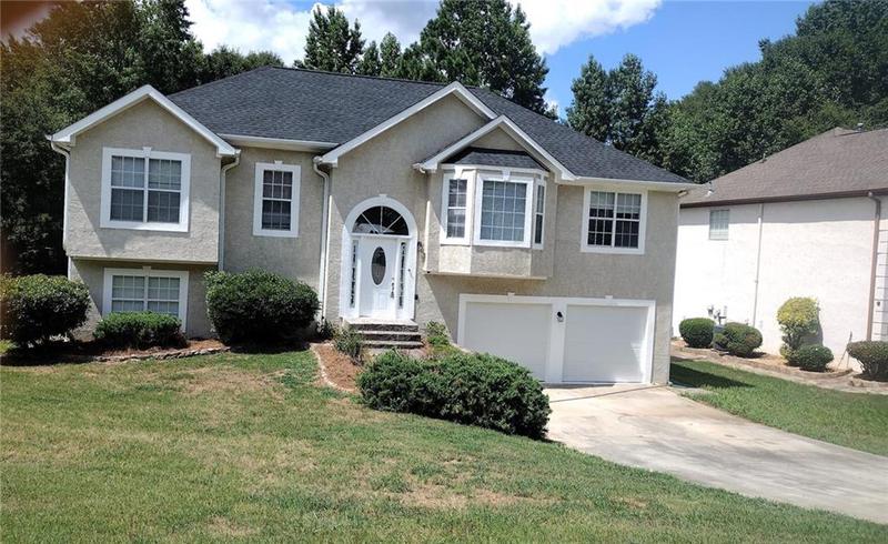 Image for property 9399 Whaleys Lake Lane, Jonesboro, GA 30238