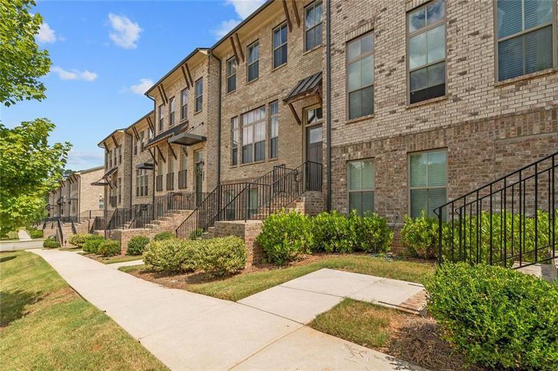 Image for property 613 Harrington Hills, Decatur, GA 30032