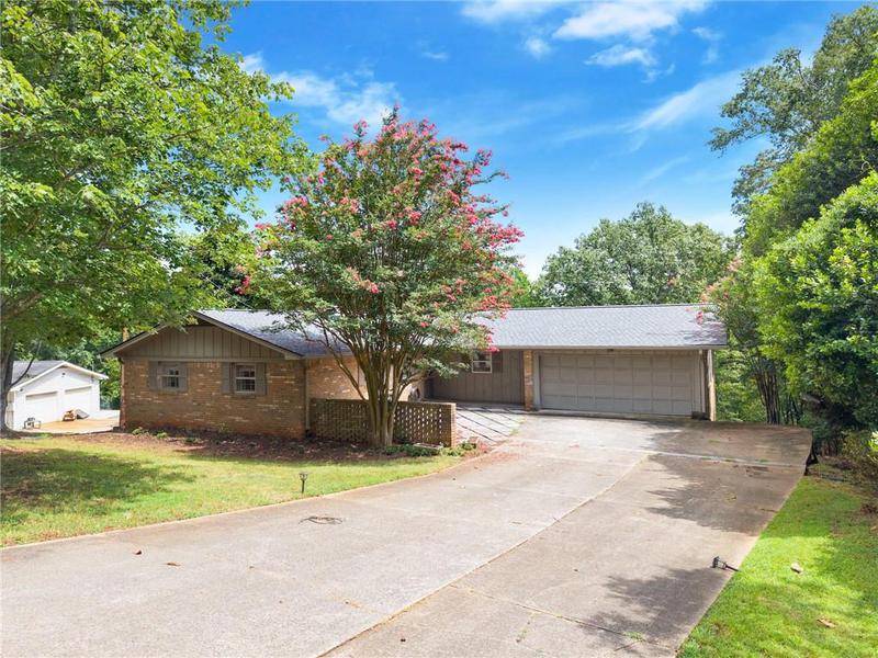 Image for property 617 Mountain View Circle, Gainesville, GA 30501