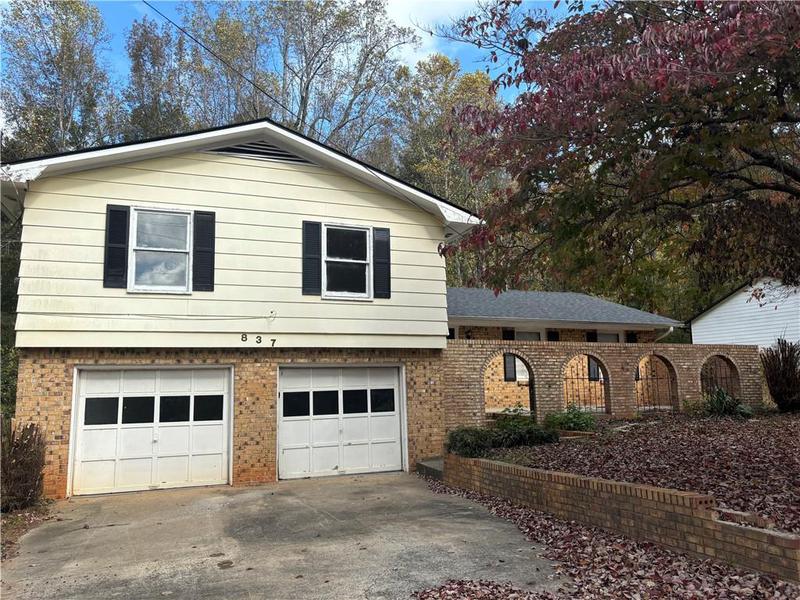 Image for property 837 Tall Deer Drive, Fairburn, GA 30213