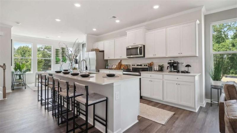 Image for property 218 College Circle 1012, Hapeville, GA 30354