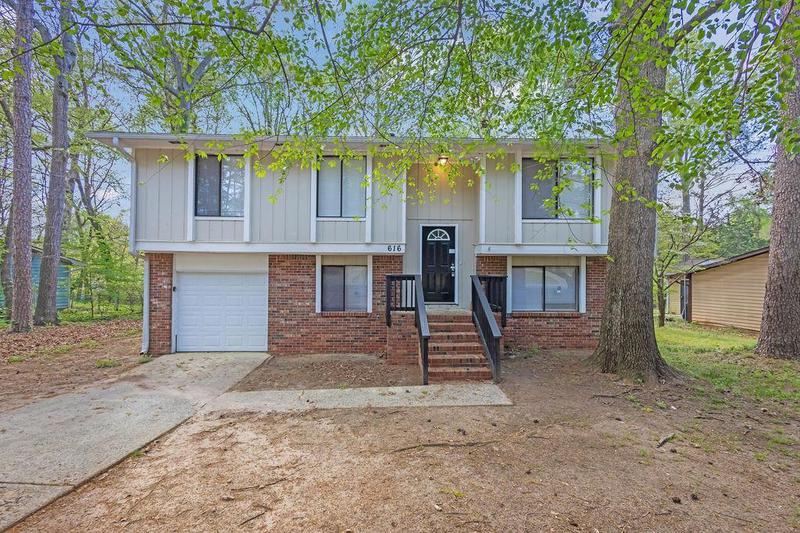 Image for property 616 Country Lane Drive, Jonesboro, GA 30238