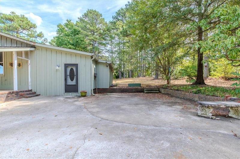 Image for property 233 Robinson Road, Cedartown, GA 30125