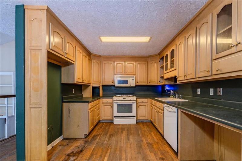Image for property 233 Robinson Road, Cedartown, GA 30125