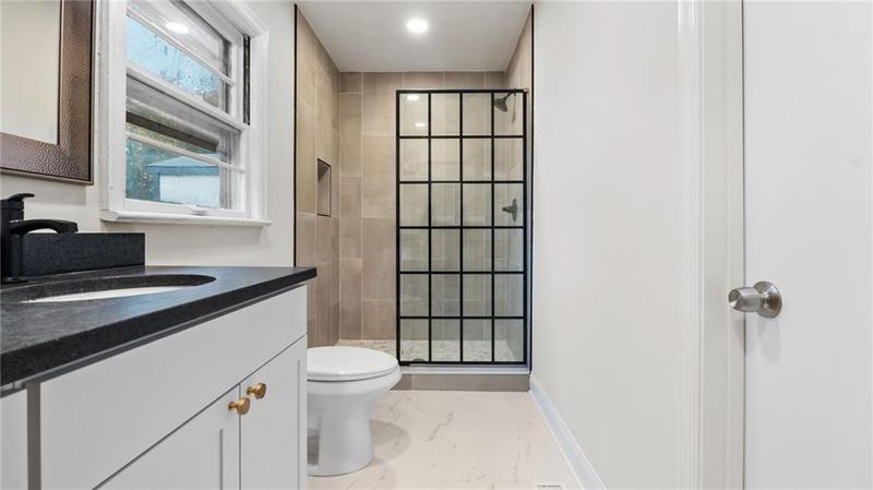Image for property 3 Hillcrest Avenue, Rome, GA 30161