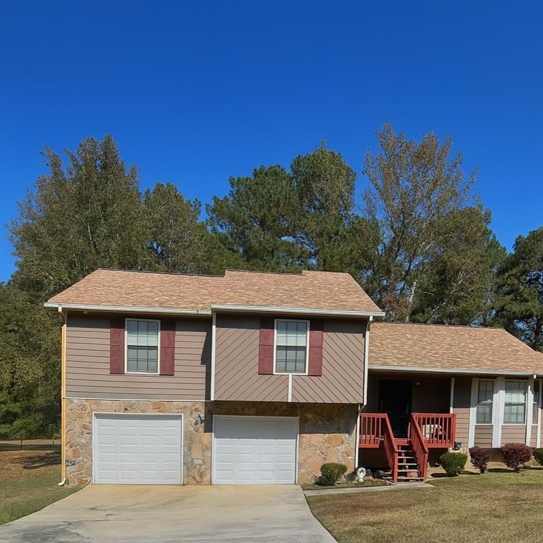 Image for property 3325 Estate Lake Drive, Fairburn, GA 30213