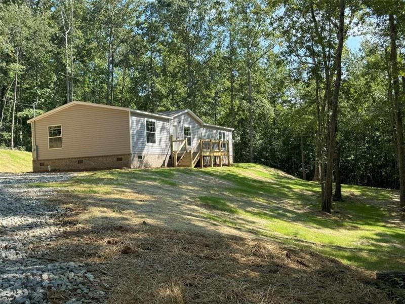 Image for property 590 River Trail, Martin, GA 30557